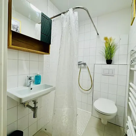 Apartament Moderne In Kiel-holtenau, Strandnaehe, 2 Zimmer, Voll Ausgestattet, Gute Anbindung *