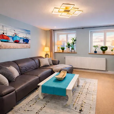 Moderne In Kiel-holtenau, Strandnaehe, 2 Zimmer, Voll Ausgestattet, Gute Anbindung Apartment Kiel