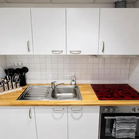 Moderne In Kiel-holtenau, Strandnaehe, 2 Zimmer, Voll Ausgestattet, Gute Anbindung Apartment