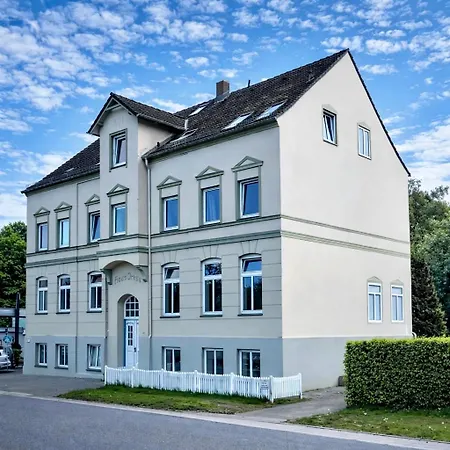 Moderne In Kiel-holtenau, Strandnähe, 2 Zimmer, Voll Ausgestattet, Gute Anbindung Apartment Kiel