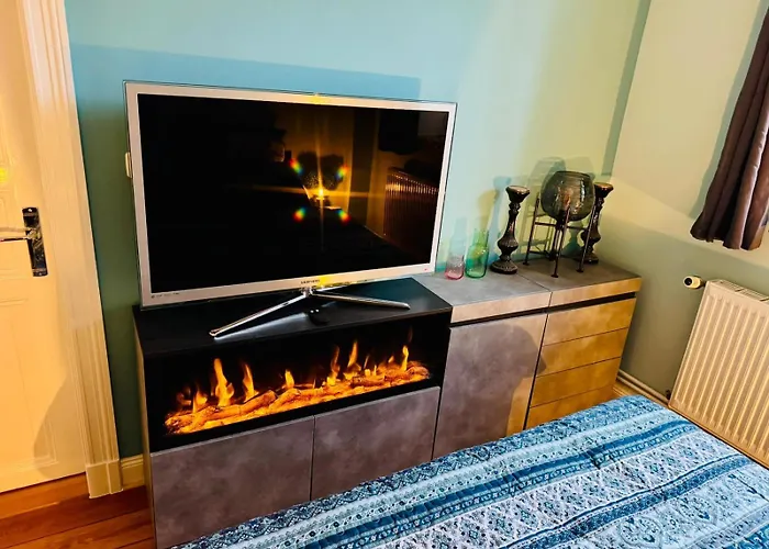 Moderne In Kiel-holtenau, Strandnaehe, 2 Zimmer, Voll Ausgestattet, Gute Anbindung Apartment